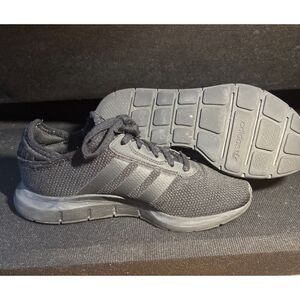 Womans Adidas shoes (Size 5.5)
